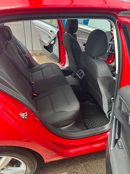 Volkswagen Golf VII 7 of 13