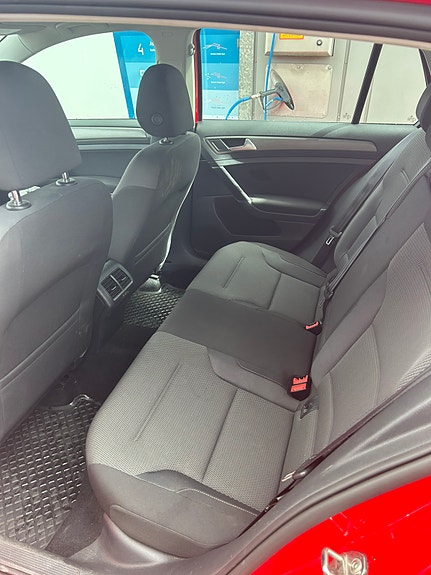 Volkswagen Golf VII 8 of 13
