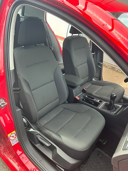 Volkswagen Golf VII 5 of 13