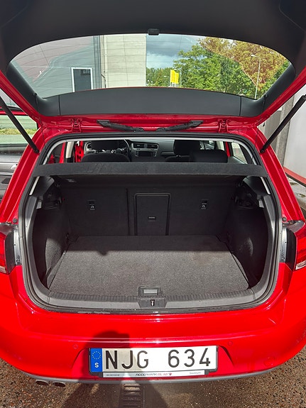 Volkswagen Golf VII 10 of 13