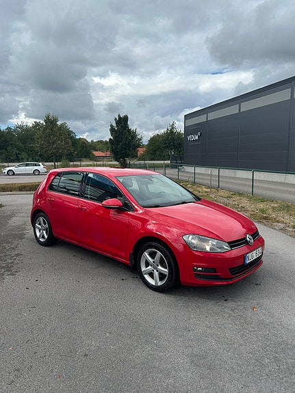 Volkswagen Golf VII 2 of 13