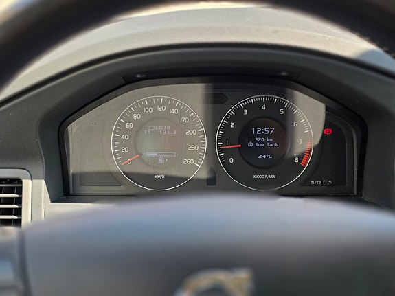 Volvo V70 5 of 8