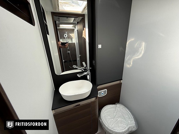 Adria Coral Supreme 670 DL * Omg leverans* 10 of 15