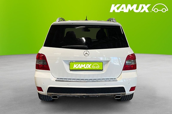 Mercedes-Benz GLK220 5 of 5