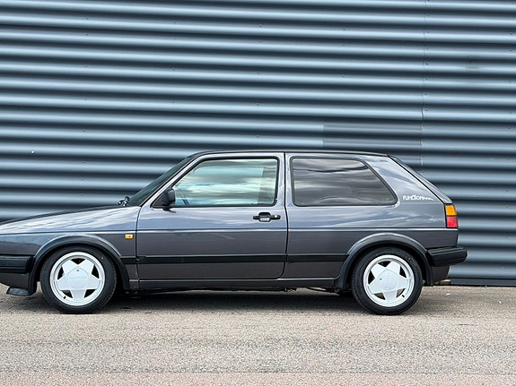 Volkswagen Golf II 2 of 10