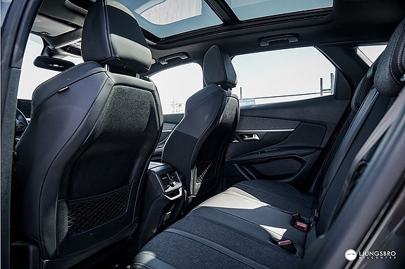 Peugeot 3008 15 of 17
