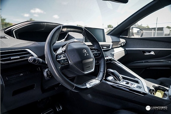 Peugeot 3008 8 of 17