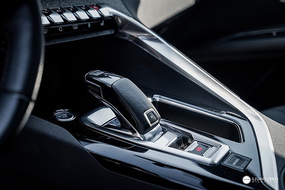 Peugeot 3008 10 of 17