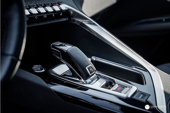 Peugeot 3008 10 of 17