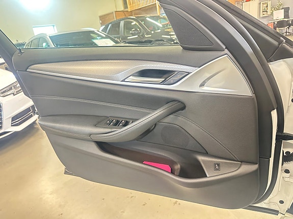 BMW 520d 18 of 24