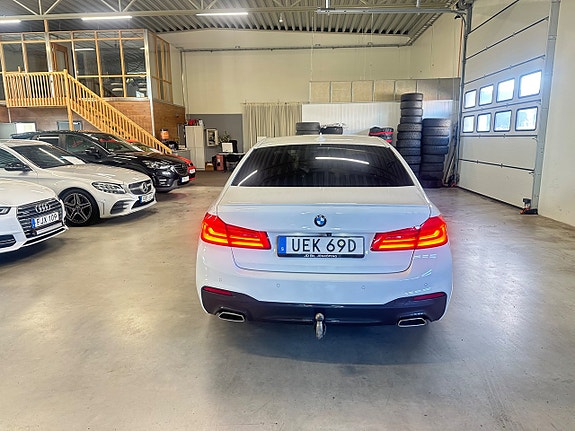 BMW 520d 9 of 24