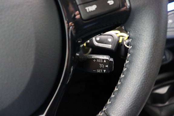 Toyota Yaris 13 of 23