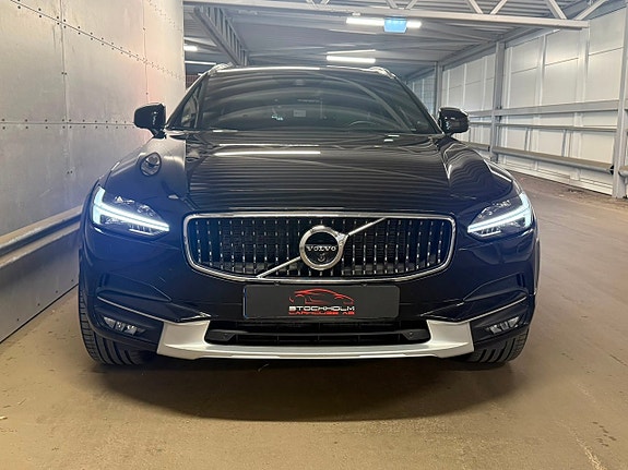 Volvo V90 Cross Country 4 of 5