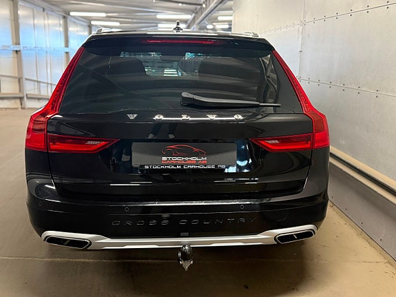 Volvo V90 Cross Country 8 of 18