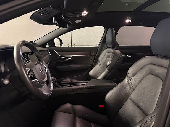 Volvo V90 Cross Country 10 of 18