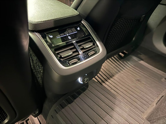 Volvo V90 Cross Country 12 of 18