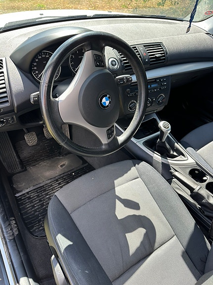 BMW 120i 5 of 5