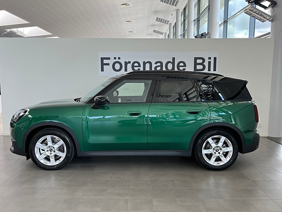 MINI Countryman SE 3 of 5