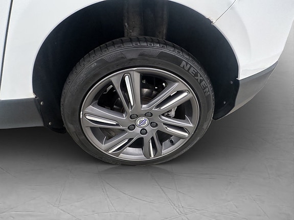 Volvo V40 Cross Country 27 of 30