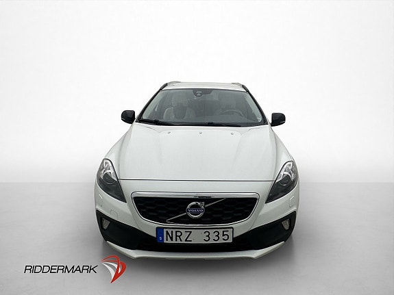 Volvo V40 Cross Country 2 of 30