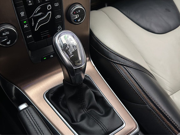 Volvo V40 Cross Country 20 of 30