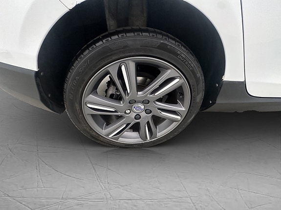 Volvo V40 Cross Country 28 of 30