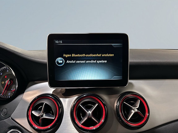 Mercedes-Benz CLA250 15 of 19