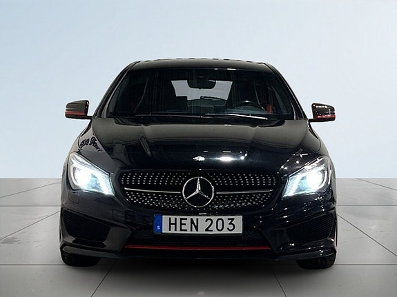 Mercedes-Benz CLA250 2 of 5