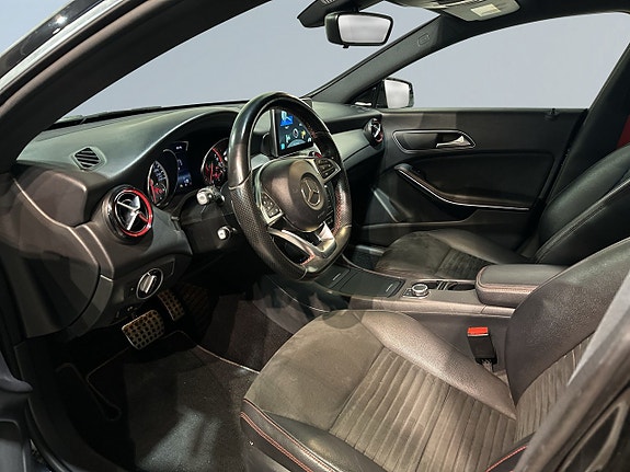 Mercedes-Benz CLA250 7 of 19