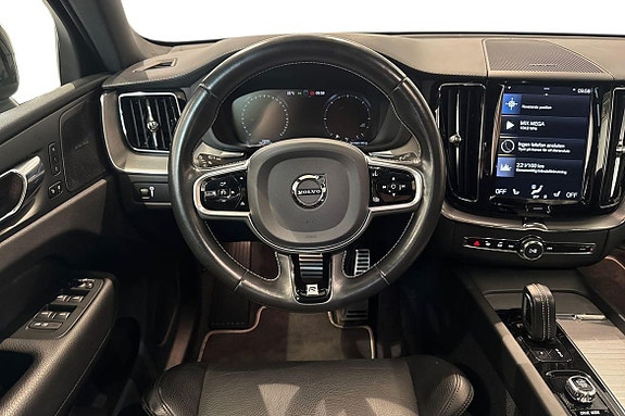 Volvo XC60 11 of 26