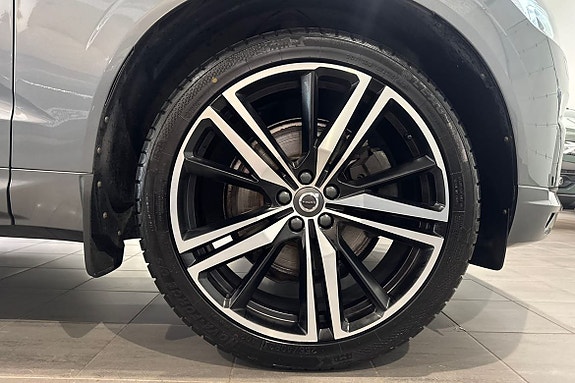 Volvo XC60 17 of 26