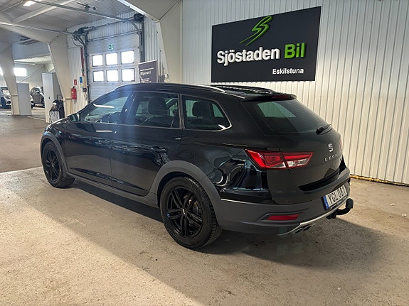 Seat Leon 3 of 5