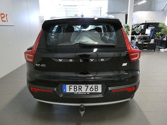 Volvo XC40 5 of 5