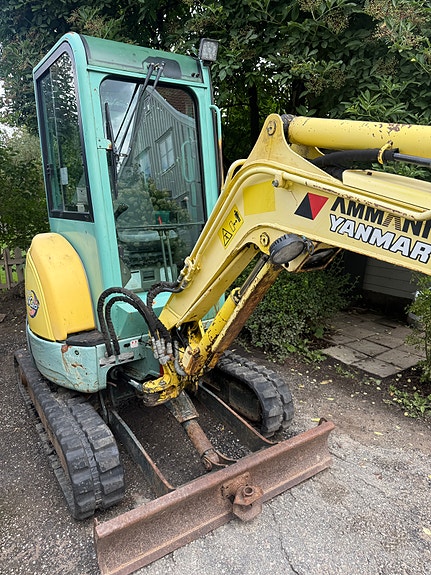 Yanmar VIO20-2 2 of 7