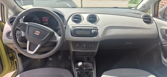 Seat Ibiza 4 of 5