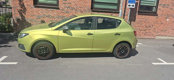 Seat Ibiza 2 of 5