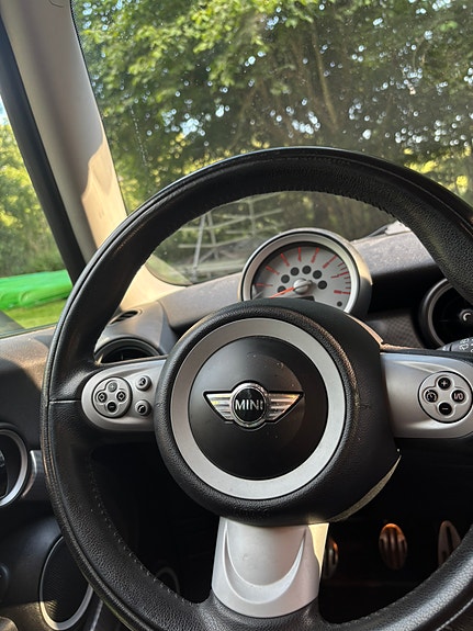 MINI Cooper S 6 of 7