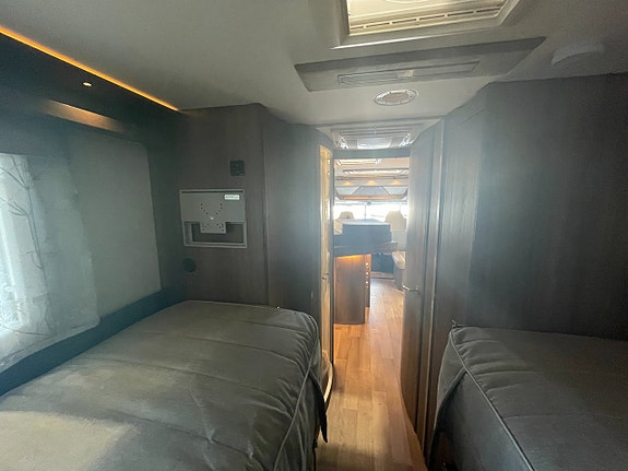 Kabe Imperial Travelmaster i 860 14 of 18