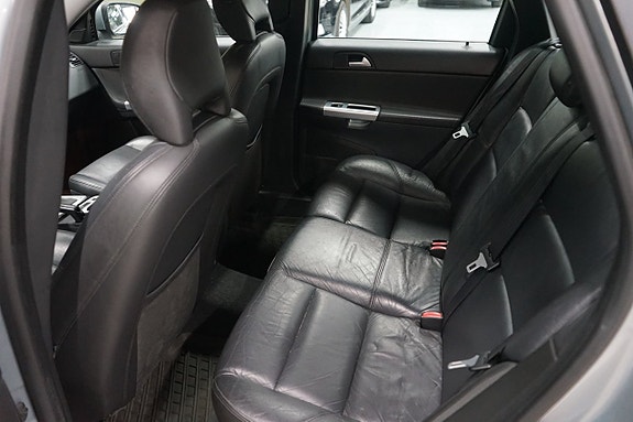 Volvo V50 8 of 19