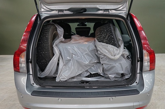 Volvo V50 7 of 19