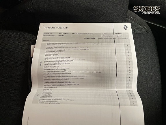 Renault Clio 18 of 19
