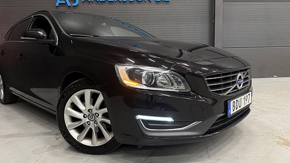 Volvo V60 3 of 5
