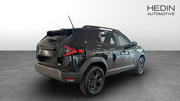 Dacia Duster 2 of 5
