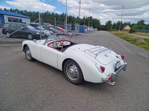 MG M 13 of 17