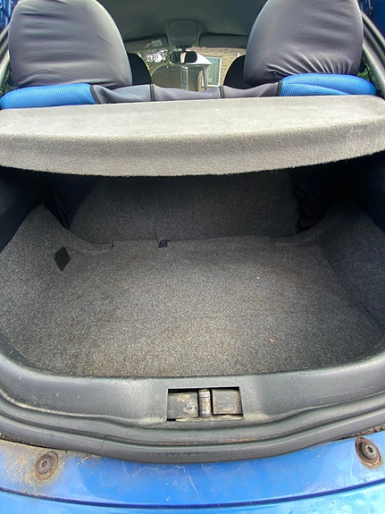 Volkswagen New Beetle 11 of 12
