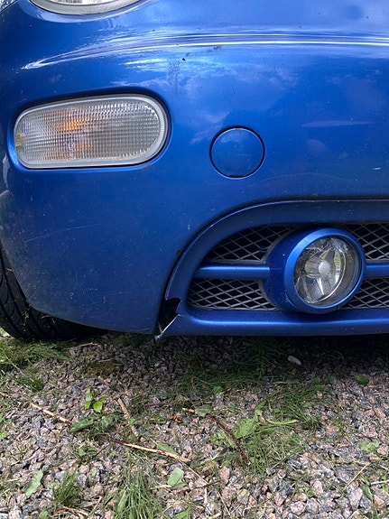 Volkswagen New Beetle 3 of 5
