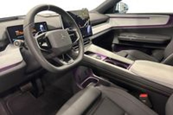 Polestar 4 8 of 10