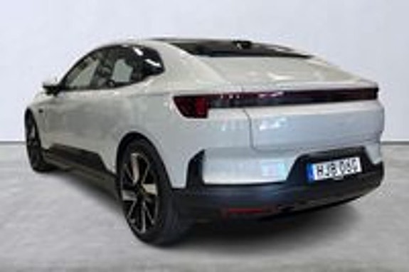 Polestar 4 4 of 10