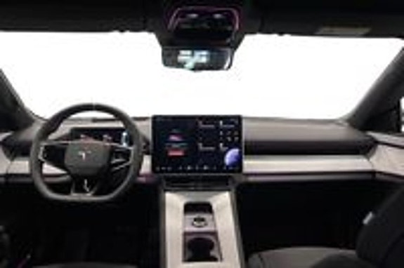 Polestar 4 9 of 10
