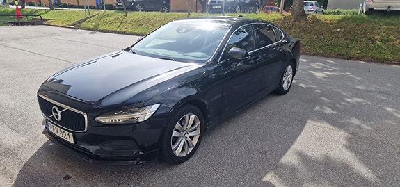Volvo S90 2 of 5